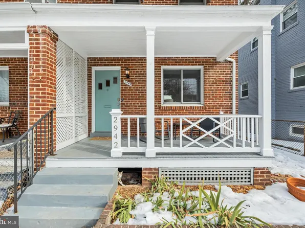 2942 M St SE, Washington, DC 20019