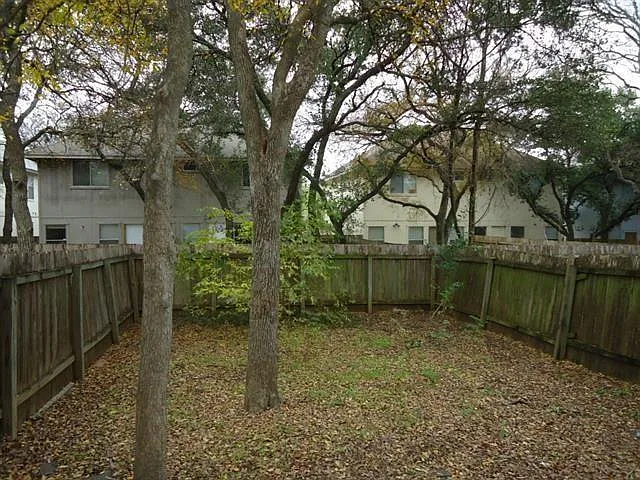 9627 Sugar Hill Dr #B — Photo 31