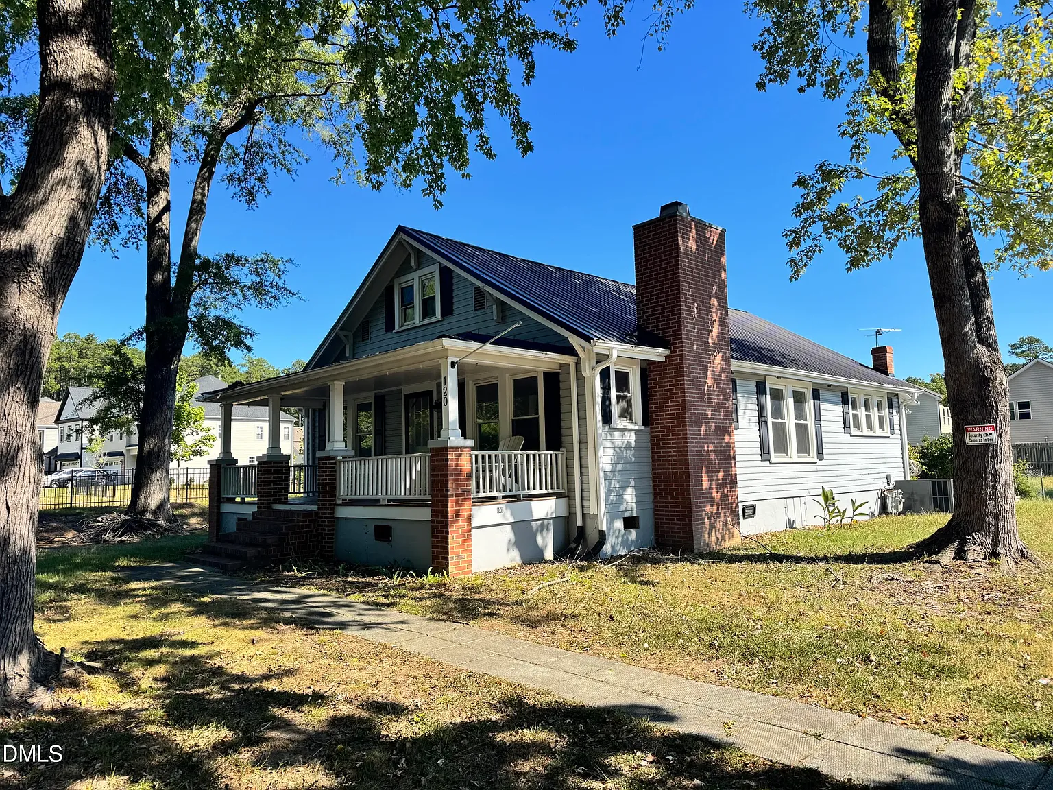 3 bed, 1.0 bath, $2,100 — Photo 2