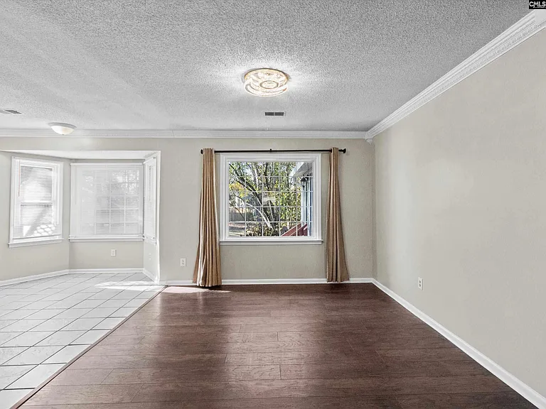 42 Halton Ct — Photo 6
