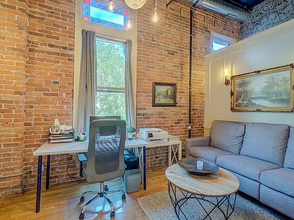 4th image of 126 Main St N #1