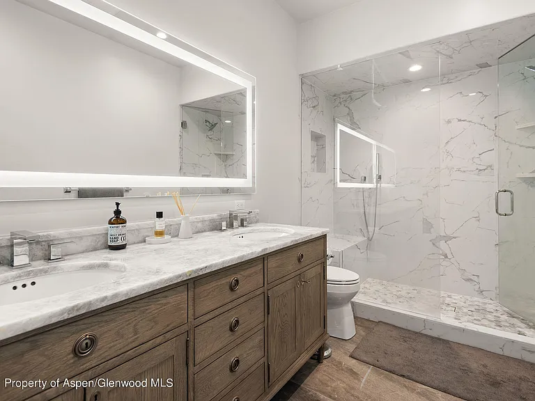 408 Snowmass Club Cir #10 — Photo 11
