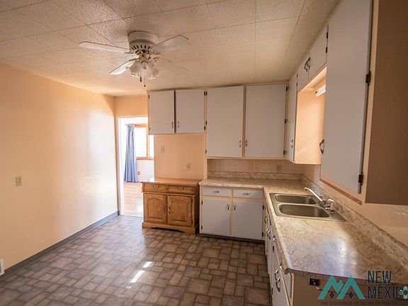 5th image of 804 S Puerco Dr