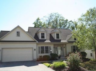 5 Clarks Ln, Niantic, CT 06357