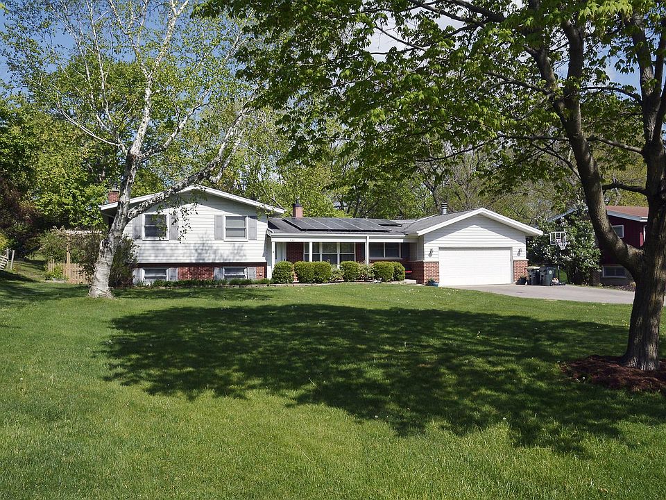 1st image of 732 W Lakeside Dr
