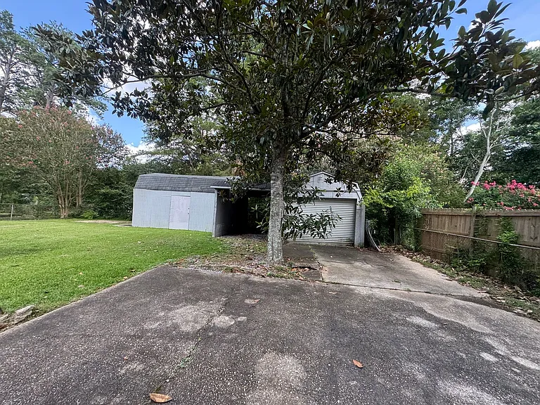 1143 Lakewood Dr — Photo 20
