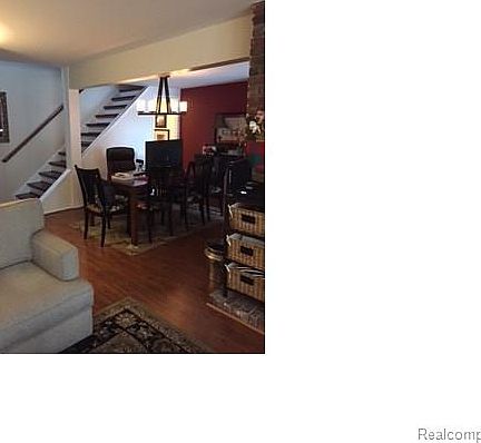2nd image of 21920 Shorepointe Ln