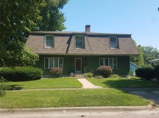 301 S Spruce St, Nokomis, IL