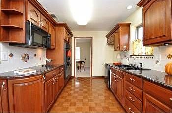 3rd image of 11316 Glen Cross Dr