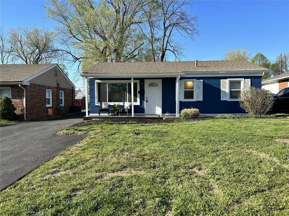 11027 Saint Ambrose Ln, Saint Ann, MO 63074