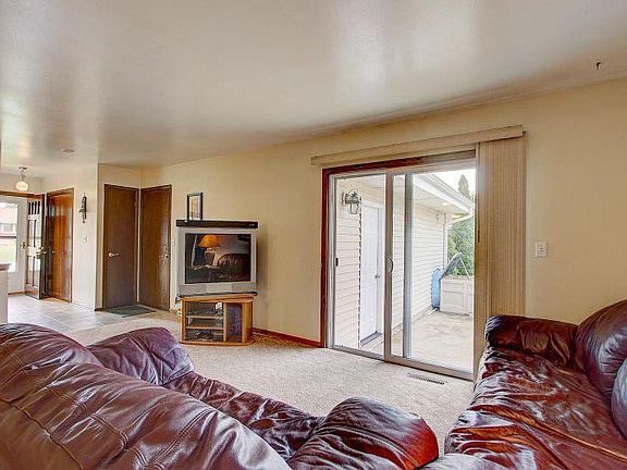 5th image of 4311 S Honey Creek Dr
