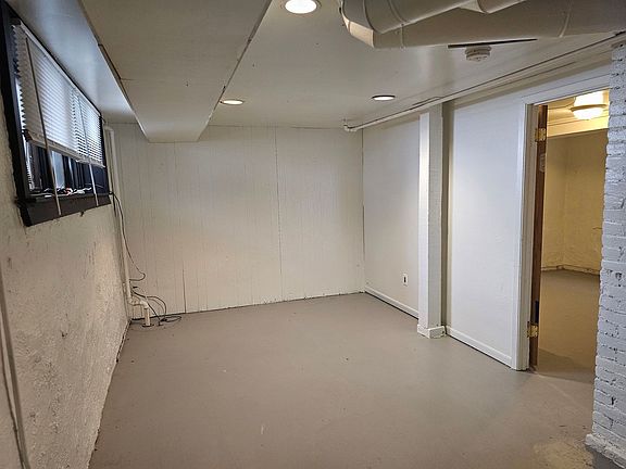 4th image of 320 E Davenport St #320D-01