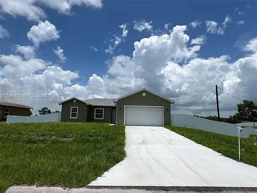 1133 Leader St Photo 1
