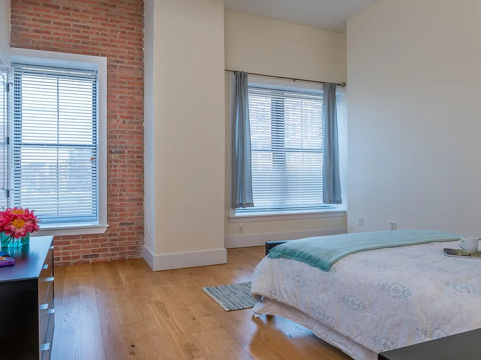 88 Prospect St #24
