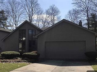 17882 Sable Ridge Dr, South Bend, IN 46635