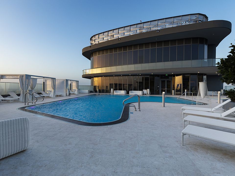 2nd image of 1000 Brickell Plz Unit 404
