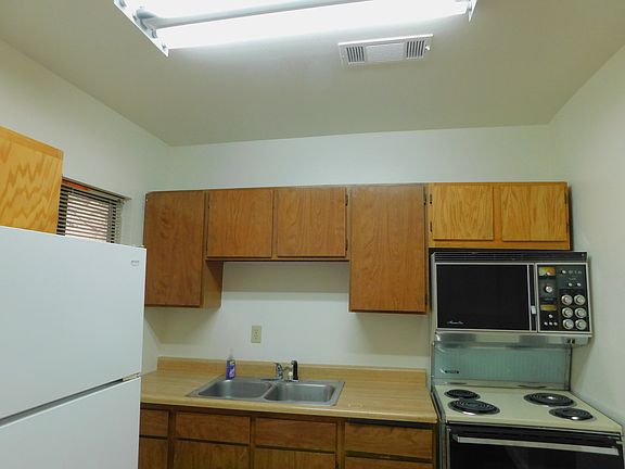 4th image of 303 W Atlantic Ave #B-1