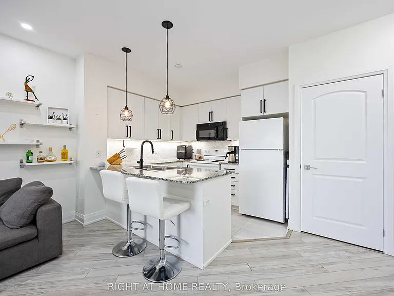 1060 Sheppard Ave W #1521 — Photo 26