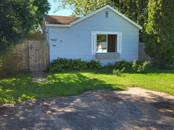 302 Stephan Ave S, Hinckley, MN 55037