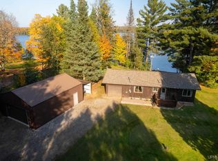 4840 Hummingbird Ln, Republic, MI 49879