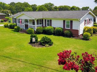 1003 Dillon St, Chesnee, SC 29323