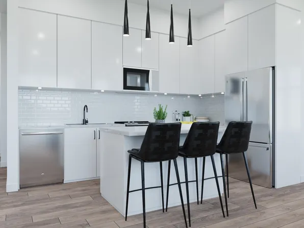 163 175a St #313, Surrey, BC V3Z 9T7