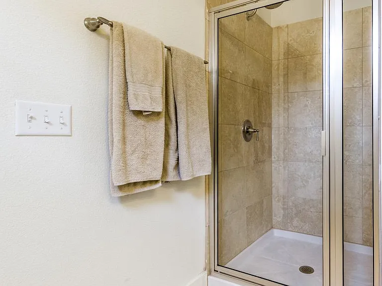 2520 Bluebonnet Ln #8 — Photo 18