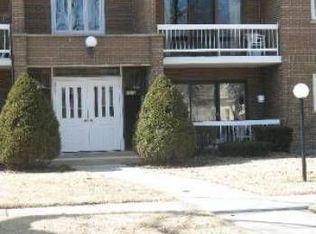 9612 S Karlov Ave, Oak Lawn, IL 60453