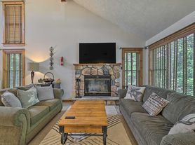 337 Poplar Ct, Tannersville, PA