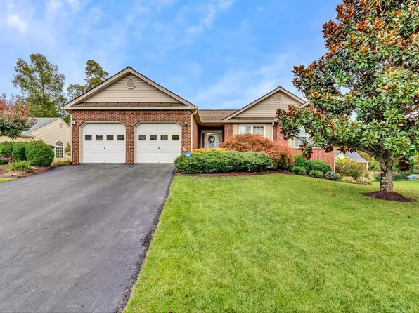 4514 Lomond Cir, Salem, VA 24153