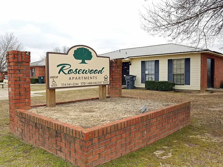 1 Rosewood Ln — Photo 3