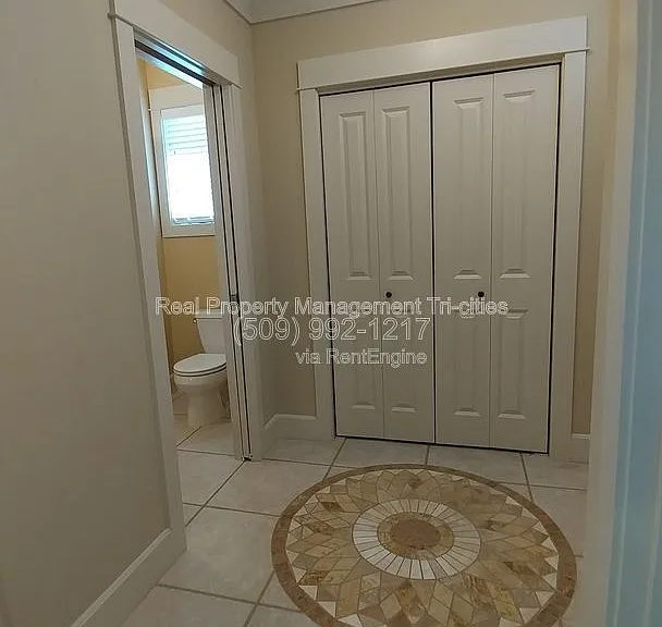 459 Columbia Point Dr — Photo 5