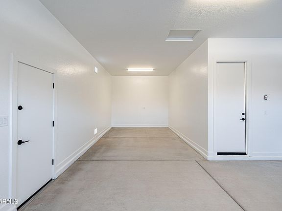 4th image of 638 E CITRUS HOLLOW Way