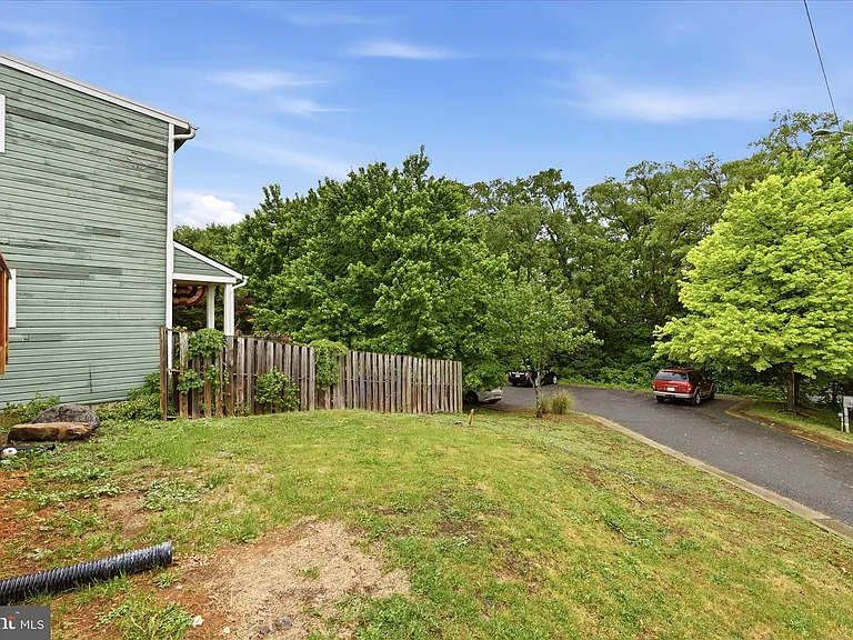 222 S Kent St — Photo 23