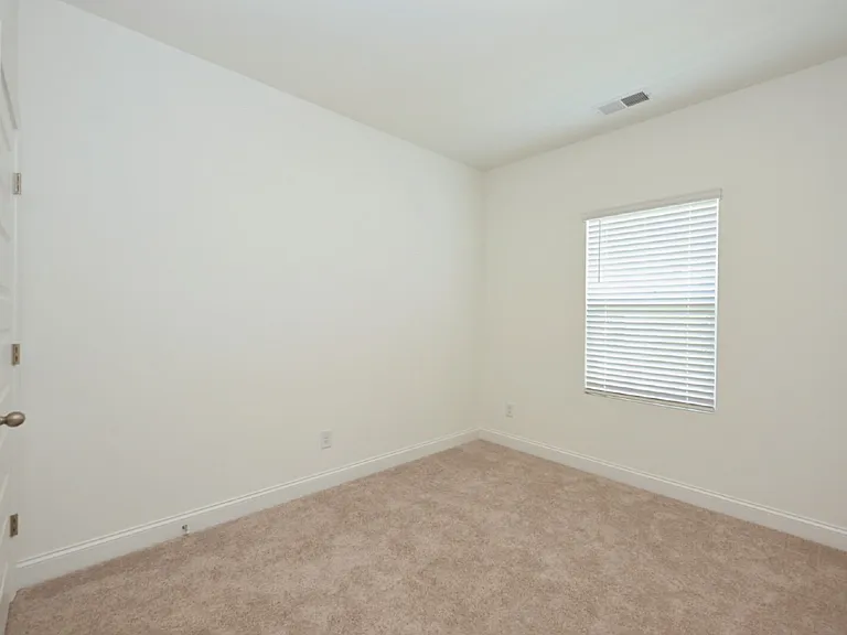 161 Crabourne Dr — Photo 51