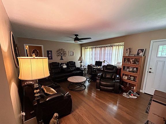 2nd image of 614 Pride Ave
