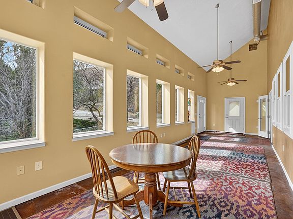 3rd image of 4210 Johnny Creek Rd