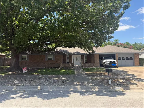 607 Estes Dr Photo 1