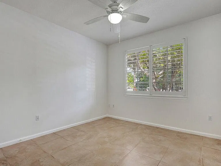 7101 Myrtlewood Cir W — Photo 13