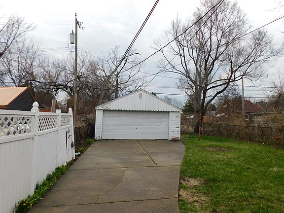 2nd image of 12019 Nashville St