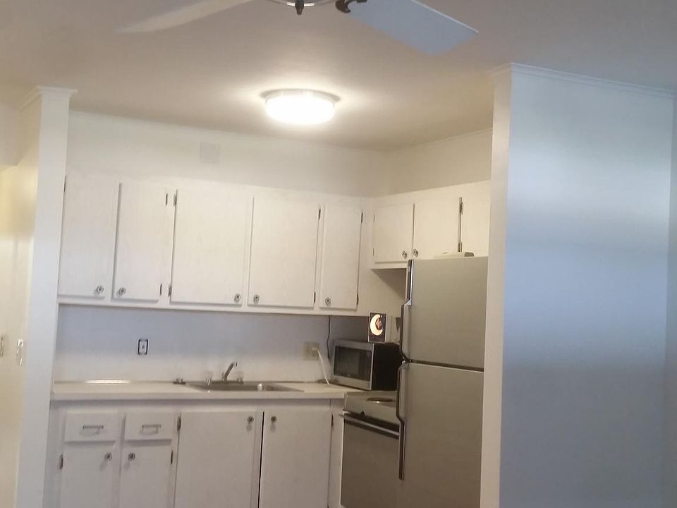 2nd image of 115 Westbury E