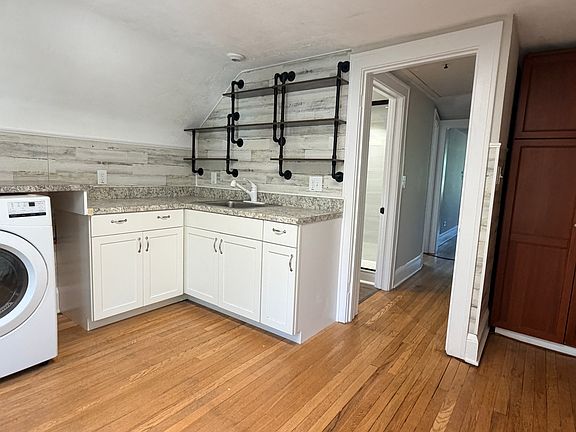 2nd image of 13817 Clifton Blvd #3