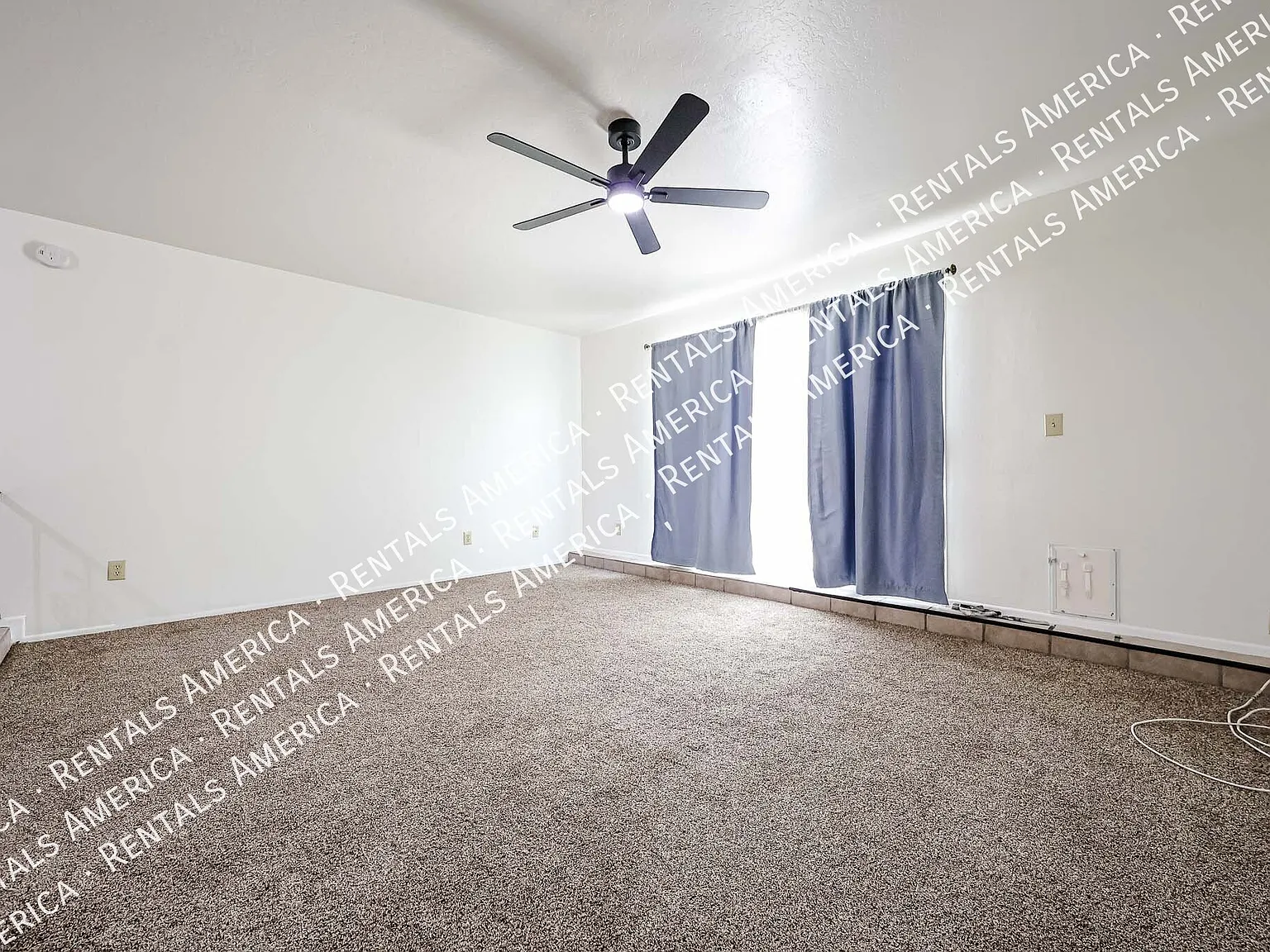 *Get 2 weeks free rent with a signed 12 month lease!* — Photo 3