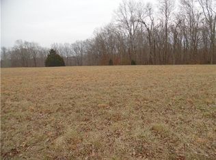 Raven Crest Rd, Lawrenceburg, TN 38464