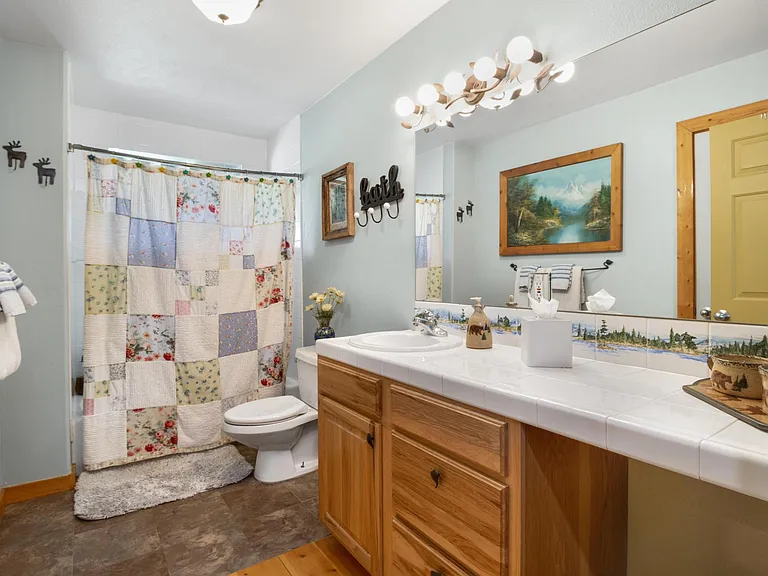 233 Home Pl — Photo 29