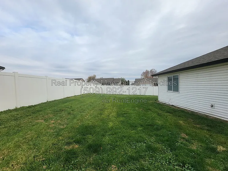 6305 Thistledown Dr — Photo 15
