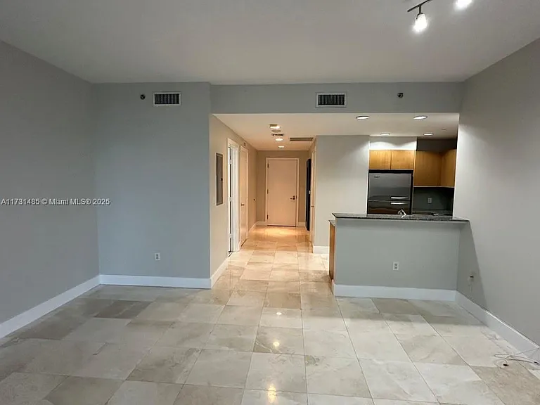1050 Brickell Ave #6 — Photo 6