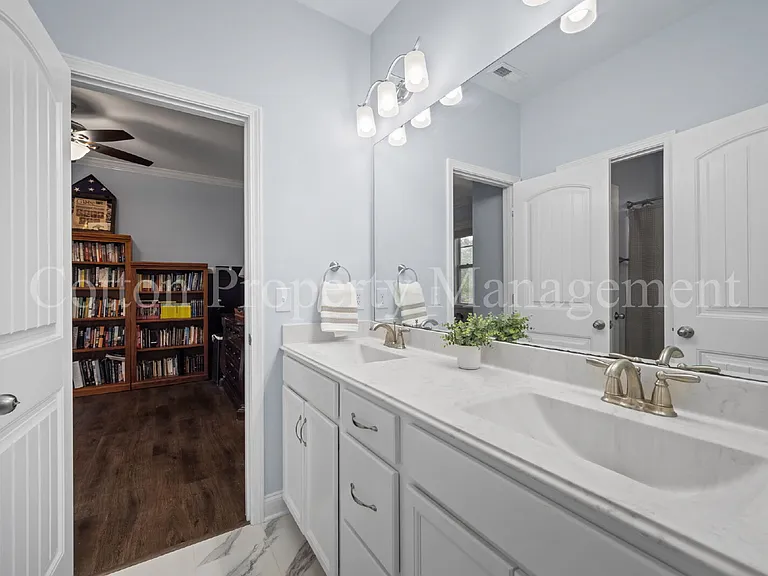 807 Dan Owen Dr — Photo 31