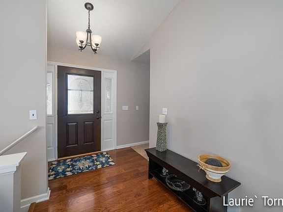 3rd image of 6091 Deanna Ct SW