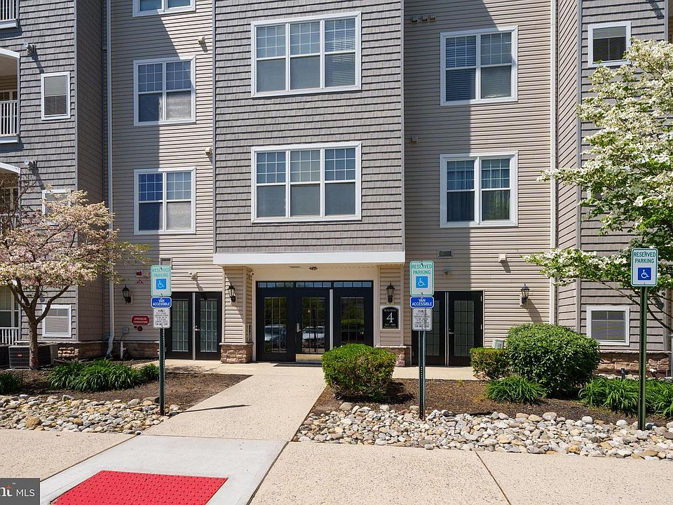 1st image of 434 Masterson Ct